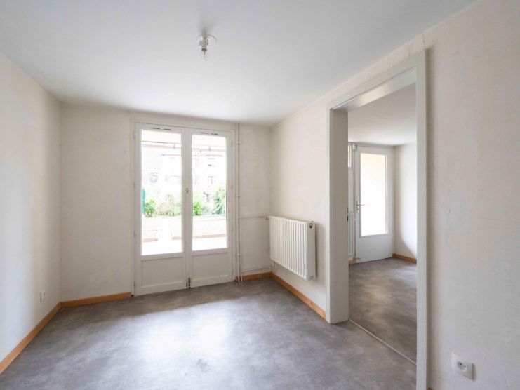 Maison mitoyenne composée de 6 pièces d'une surface loi carrez de 115,85 m²